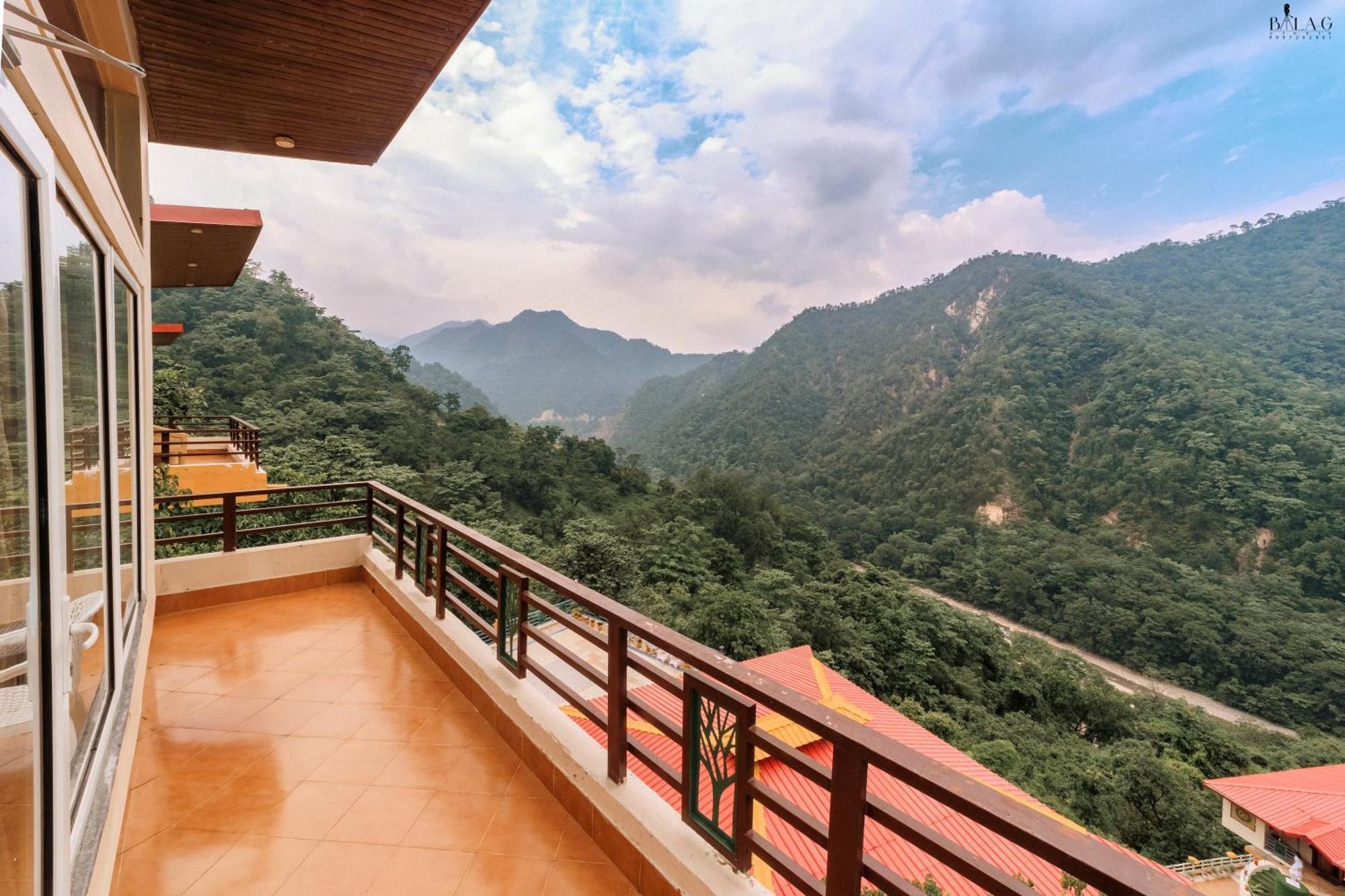 Veda5 Ayurveda & Yoga Retreat Hotel Rishīkesh Екстериор снимка