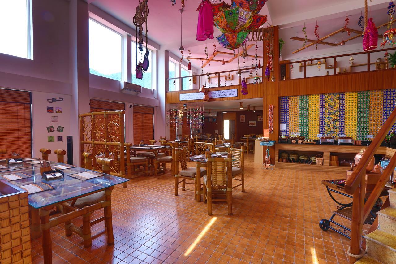 Veda5 Ayurveda & Yoga Retreat Hotel Rishīkesh Екстериор снимка