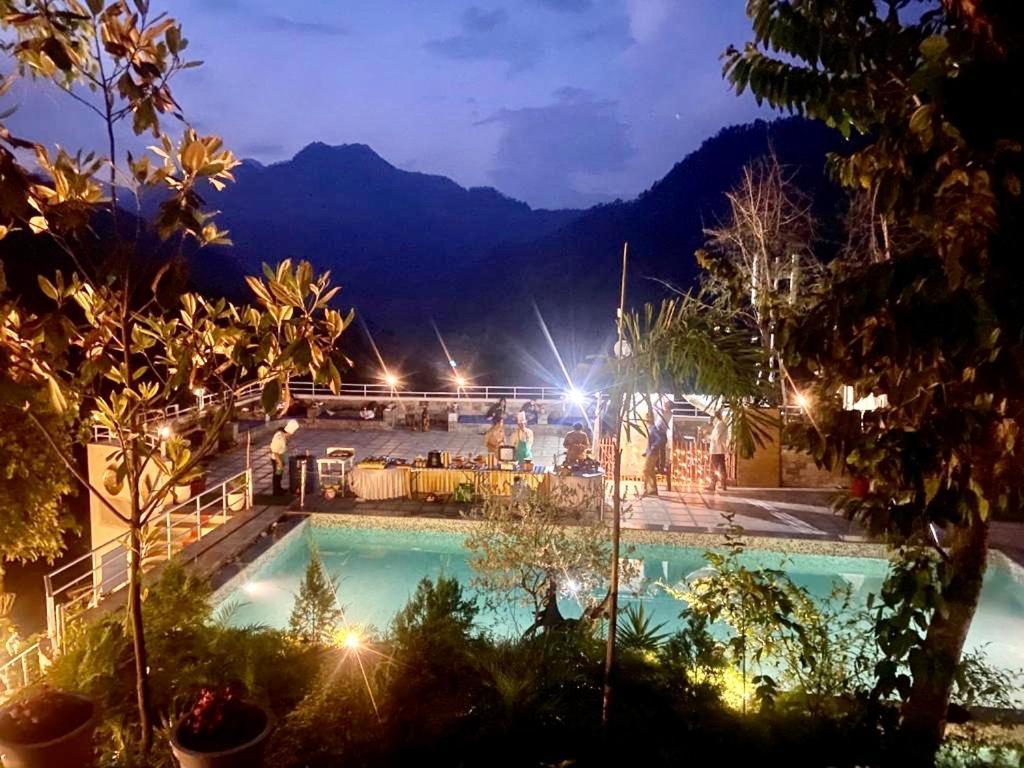 Veda5 Ayurveda & Yoga Retreat Hotel Rishīkesh Екстериор снимка