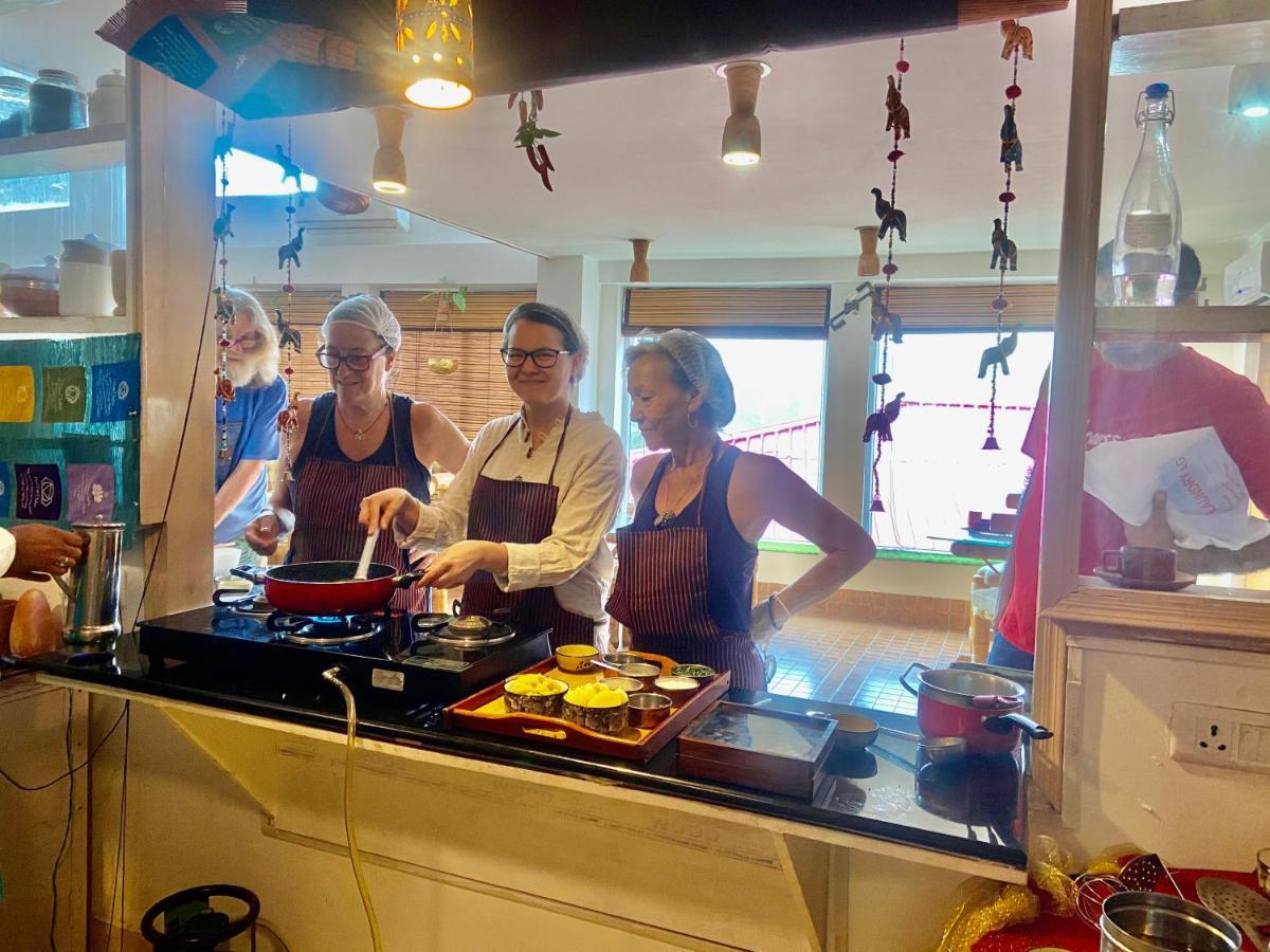 Veda5 Ayurveda & Yoga Retreat Hotel Rishīkesh Екстериор снимка